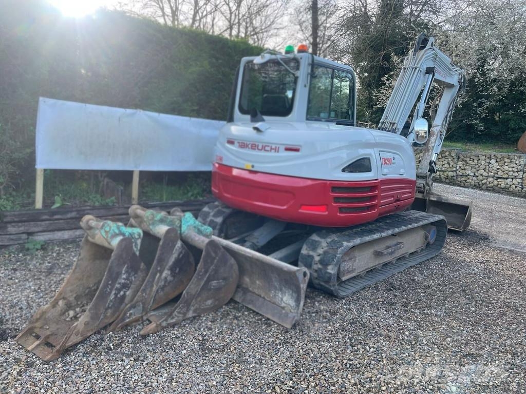 Takeuchi TB290 小型挖土機/掘鑿機<7t(小型挖掘機)