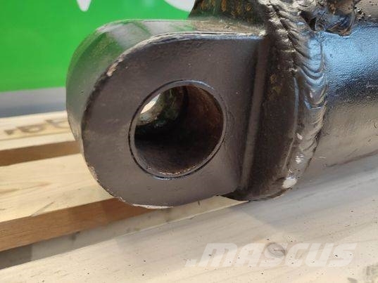 Manitou MLT 634 actuator levelling spoon Výložníky a lyžice
