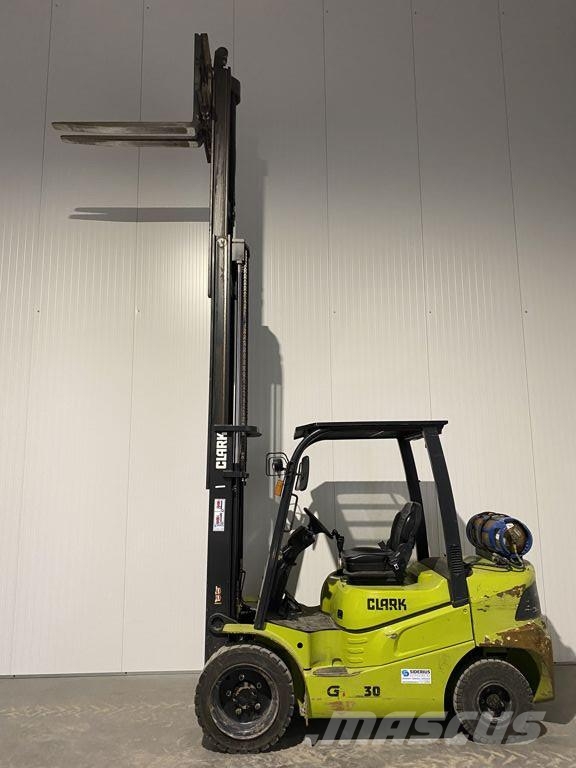 Clark GTS30 Gāzes autoiekrāvēji (LPG)