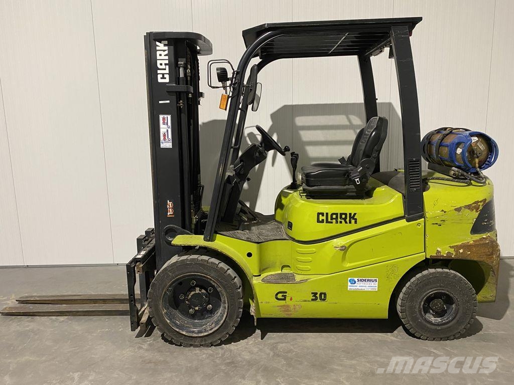Clark GTS30 Gāzes autoiekrāvēji (LPG)