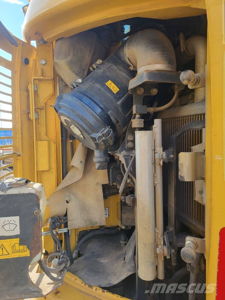 Komatsu PC138US-11 Гусеничные экскаваторы