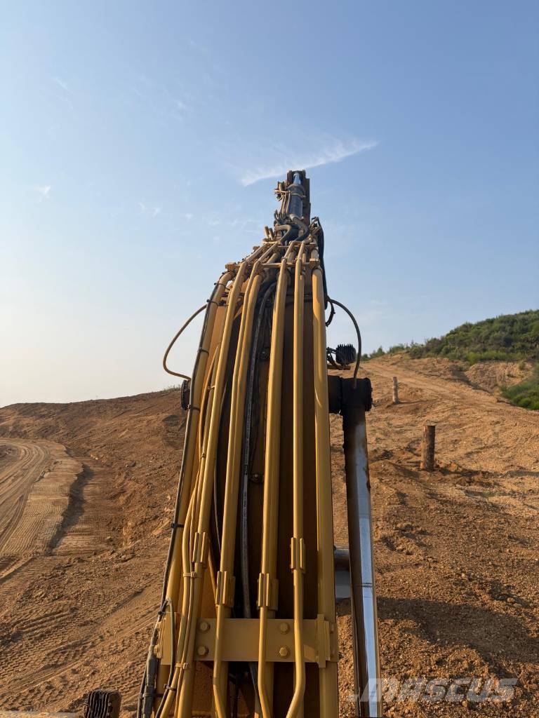 CAT 329 E حفارات زحافة
