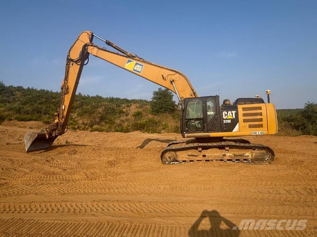CAT 329 E حفارات زحافة