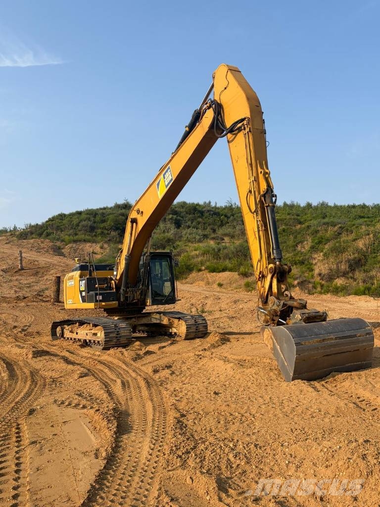 CAT 329 E حفارات زحافة