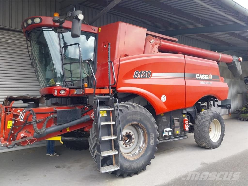 Case IH AF 8120 حصادات