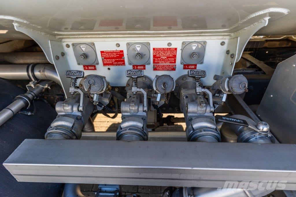 Volvo FM 500 +MAGYAR 13.500 L /3COMP Camiones cisterna