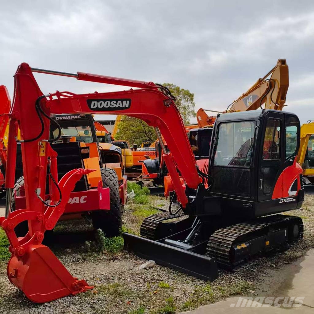 Doosan DX 60-9 C ミニ油圧ショベル 7t以下（ミニユンボ・ミニディガー）