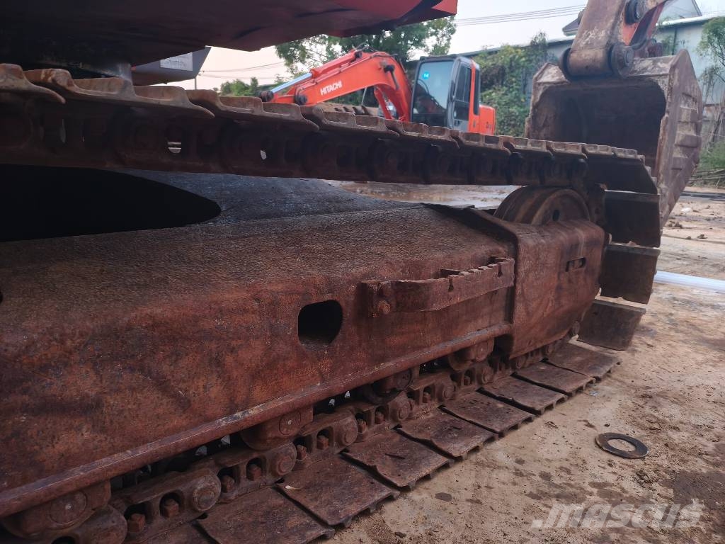 Hitachi ZX 120 Bagri goseničarji