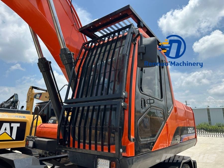 Doosan 210 LC-7 Bagri na kolesih