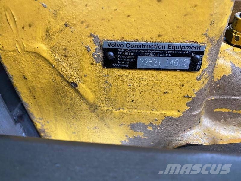 Volvo L 120E Transmission and converter HTE205 Transmission