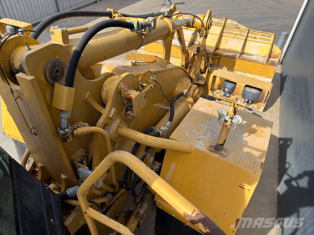 CAT 988H Pyöräkuormaajat