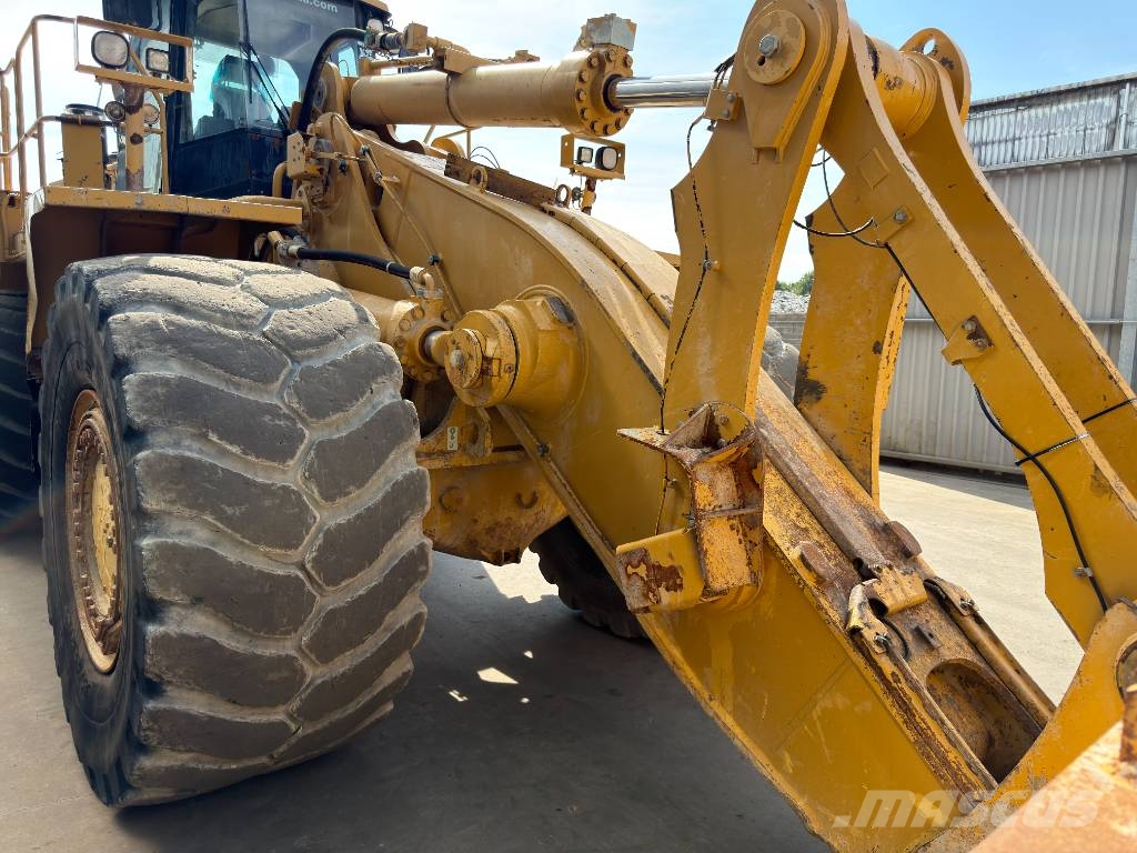 CAT 988H Pyöräkuormaajat