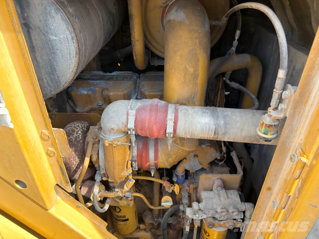 CAT 988H Pyöräkuormaajat