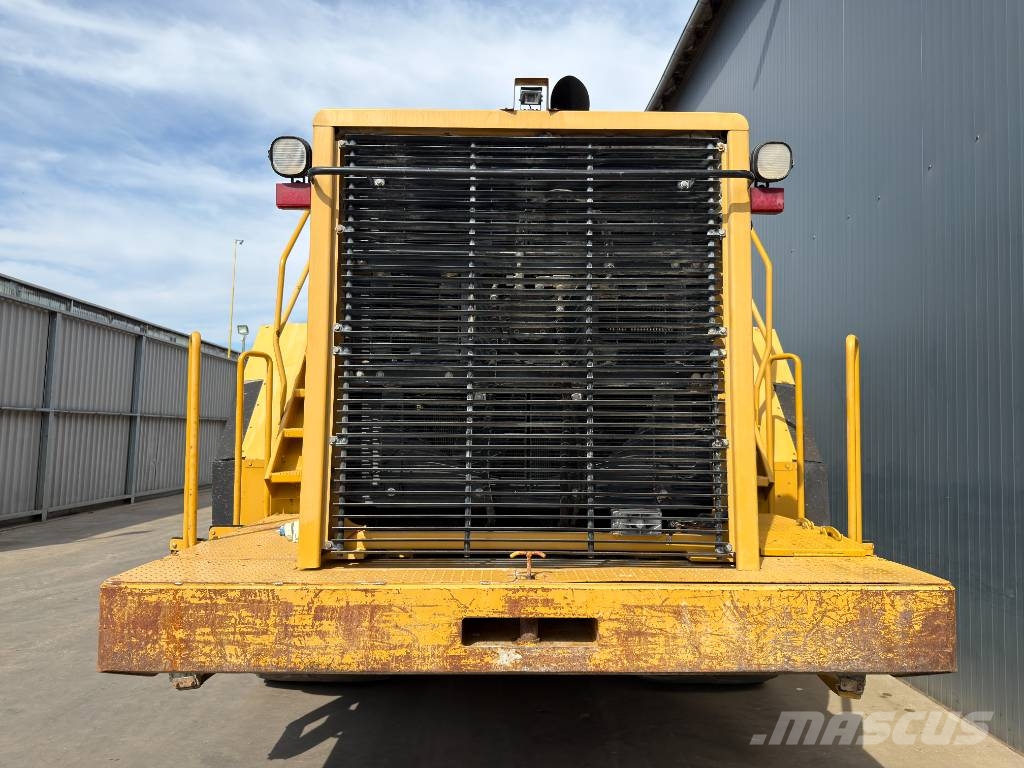 CAT 988H Pyöräkuormaajat