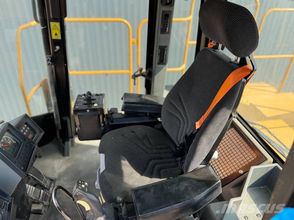 CAT 988H Pyöräkuormaajat