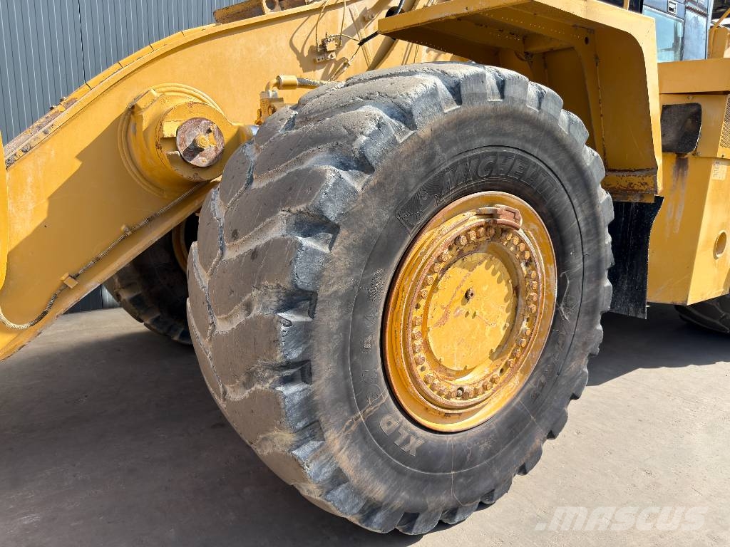CAT 988H Pyöräkuormaajat