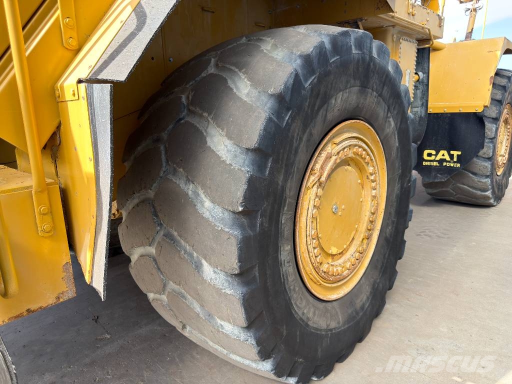 CAT 988H Pyöräkuormaajat