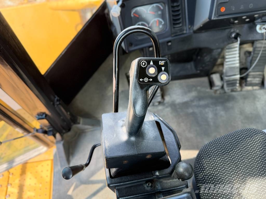 CAT 988H Pyöräkuormaajat