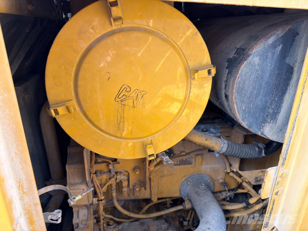 CAT 988H Pyöräkuormaajat