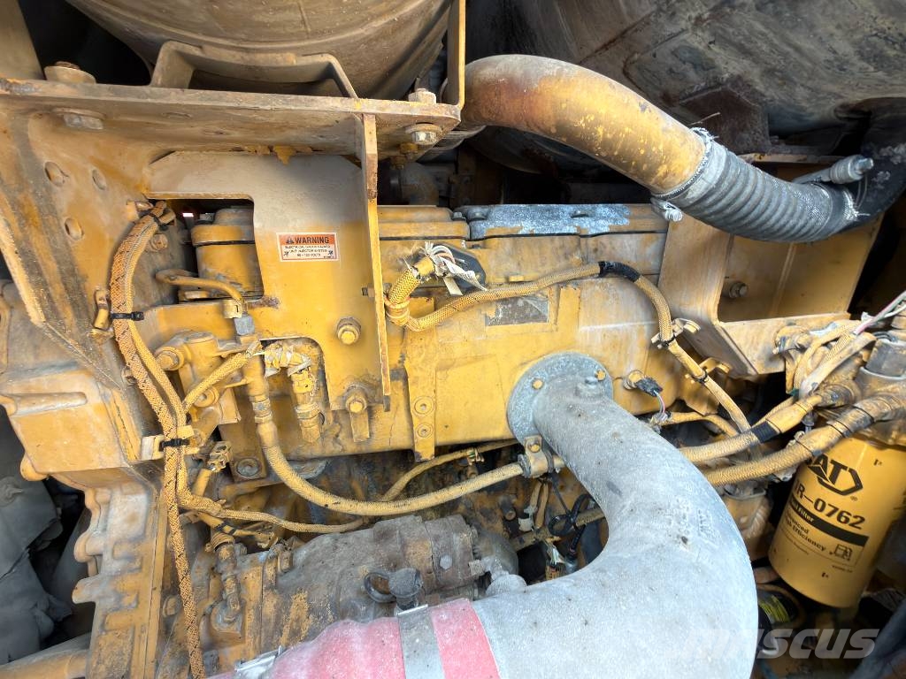 CAT 988H Pyöräkuormaajat