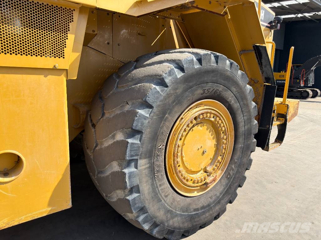 CAT 988H Pyöräkuormaajat