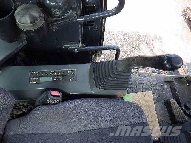 PC PC138US‑8 Excavadoras sobre orugas