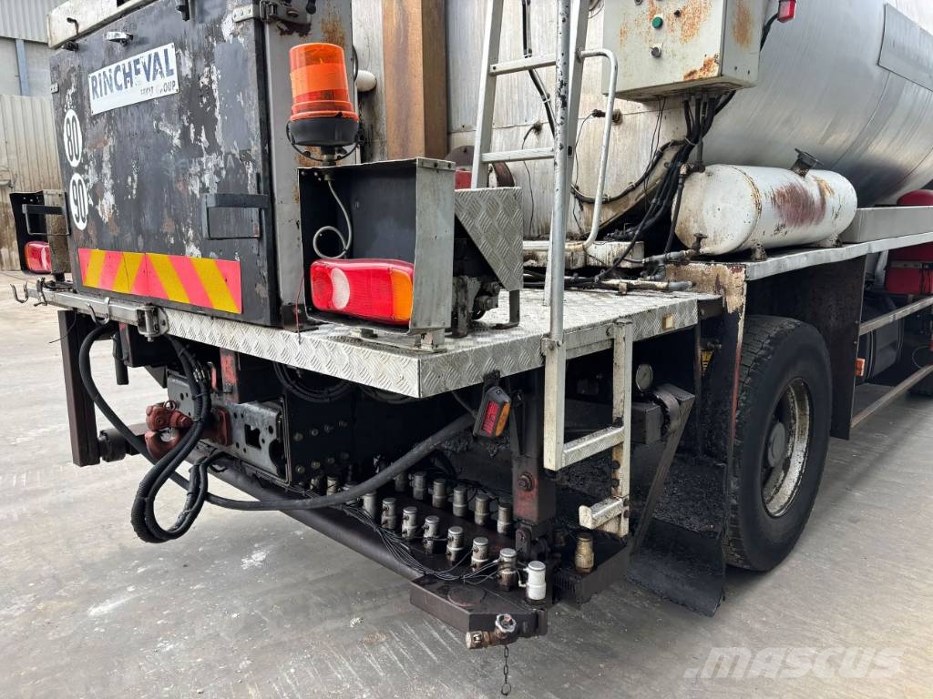 Renault Rincheval - 9.000 Liter Bitumen Sprayer