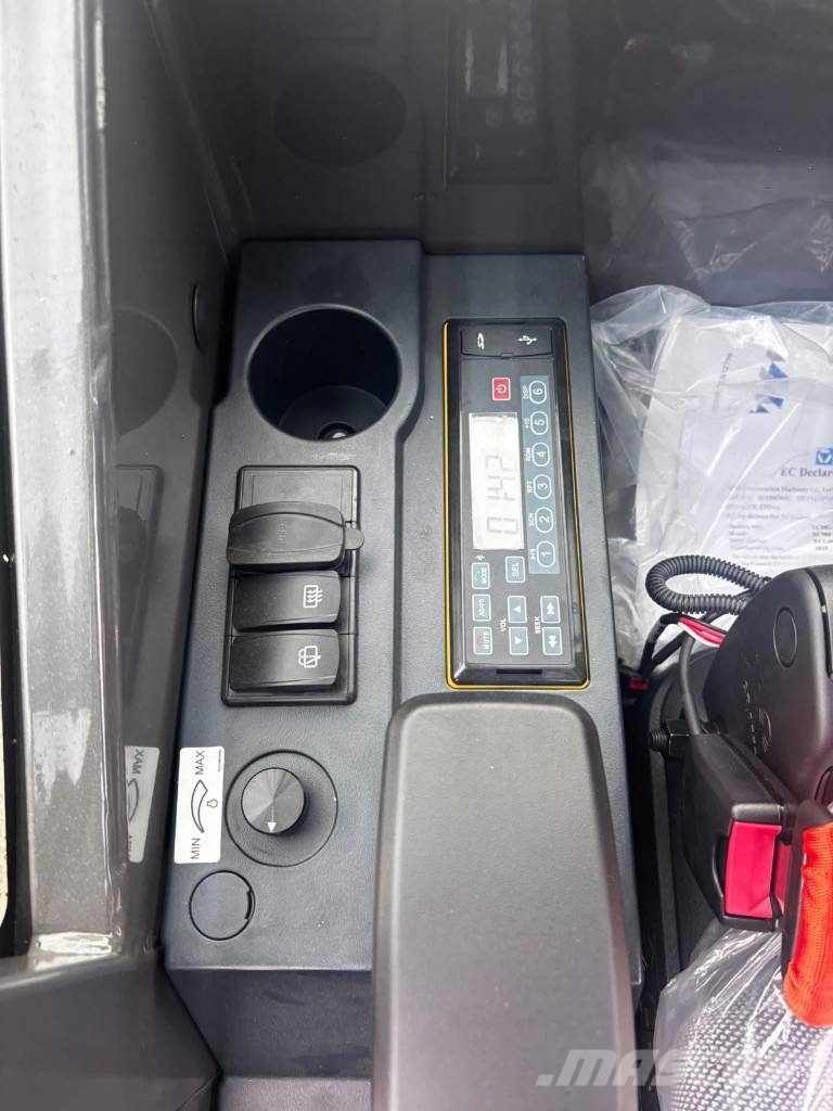 XCMG XC908 小型裝載機