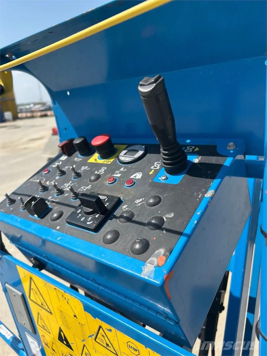 Genie Z34/22N Articulated boom lifts