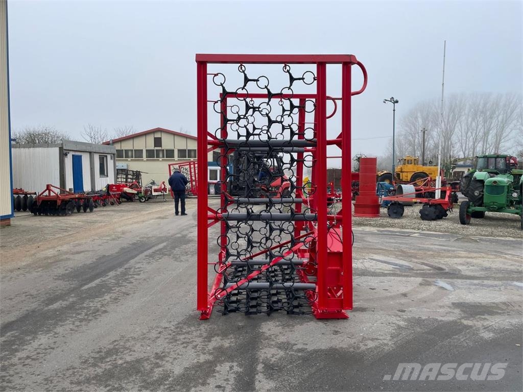 Wiesenegge 8 Meter / 4reihig Stroje na sklizeň pícnin-příslušenství