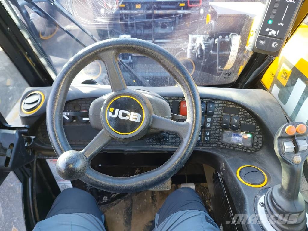 JCB 514-40 مناولات متداخلة