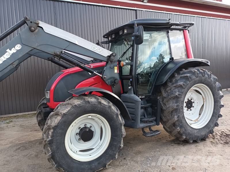 Valtra N 111 E HiTech الجرارات
