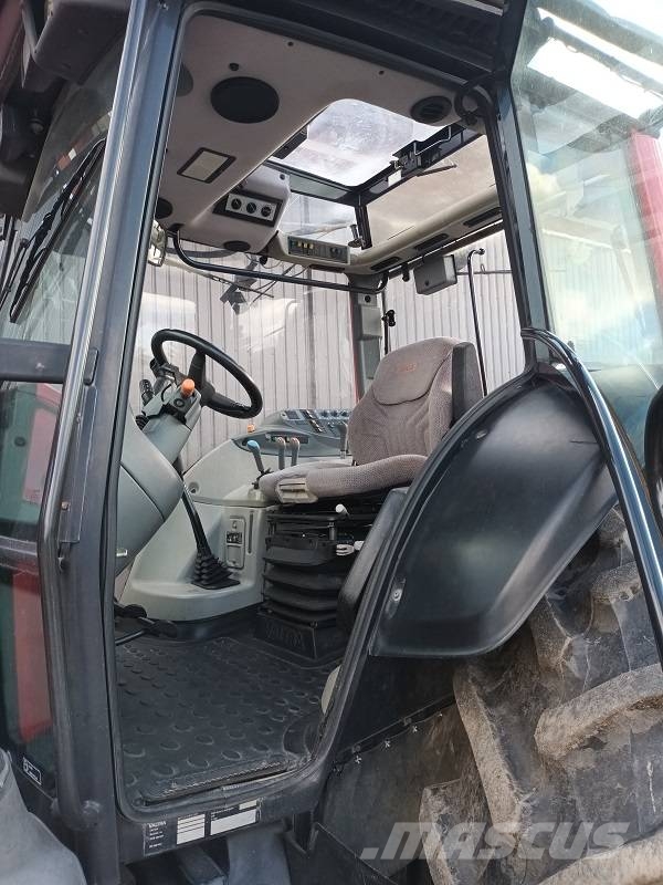 Valtra N 111 E HiTech الجرارات