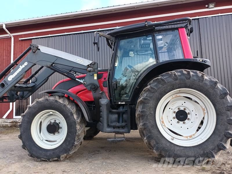 Valtra N 111 E HiTech الجرارات