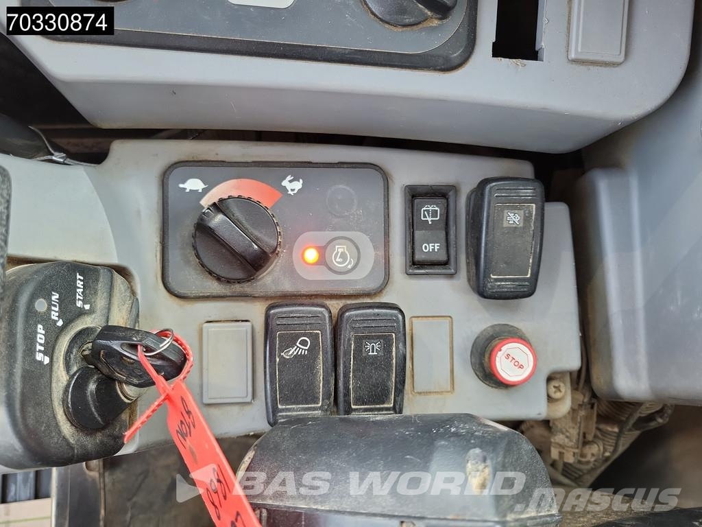 Kubota KX080-4 A/C حفارات صغيرة أقل من 7 طن (حفارات صغيرة)