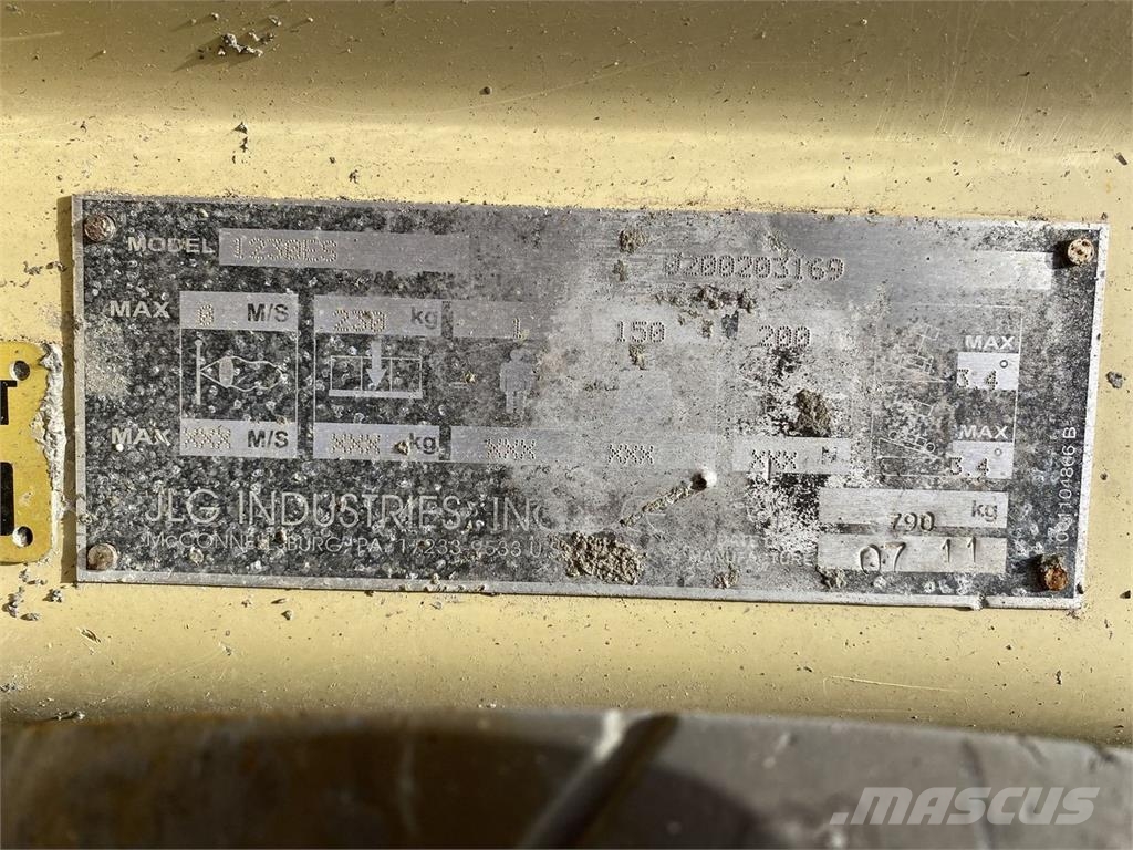 JLG 1230ES Vertikaalsed mast tõstukid