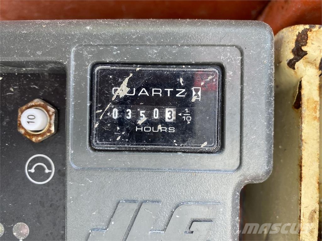 JLG 1230ES Vertikaalsed mast tõstukid
