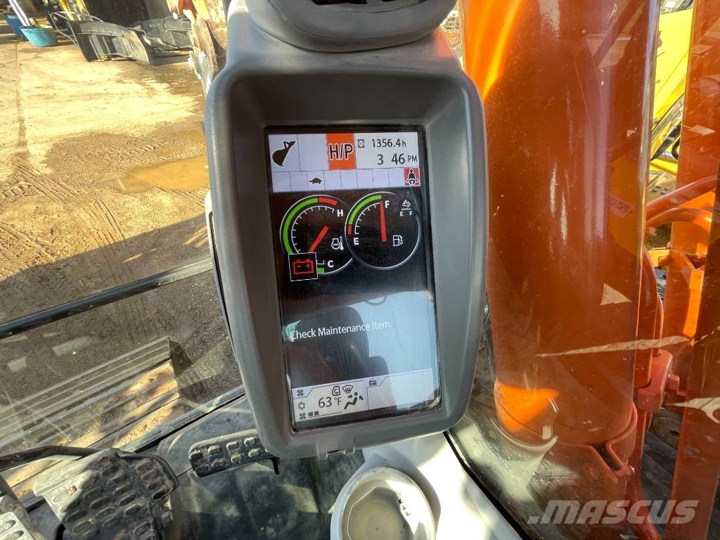 Hitachi ZX 210 LC N-6 حفارات زحافة