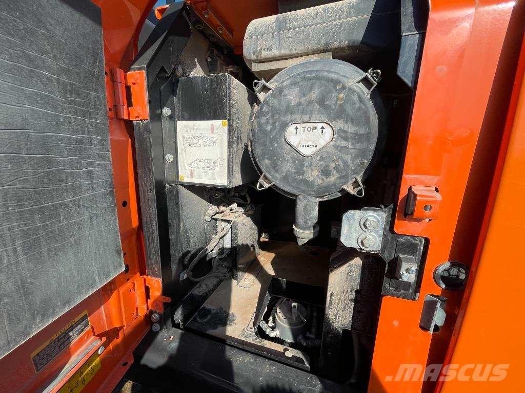 Hitachi ZX 210 LC N-6 حفارات زحافة