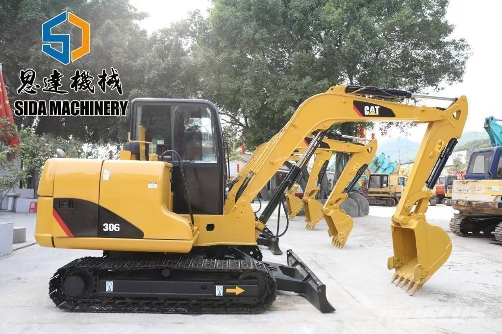 CAT 306 Kāpurķēžu ekskavatori