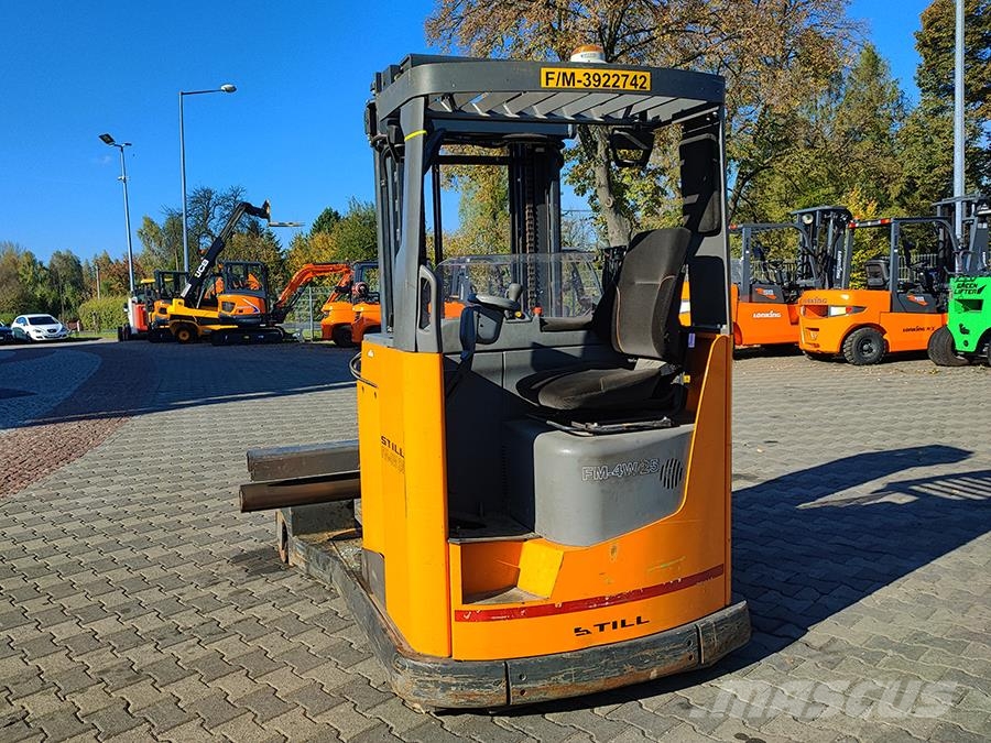 Still UFS250 DTFVRF900 Šakiniai krautuvai su privažiavimu iš visų keturių pusių
