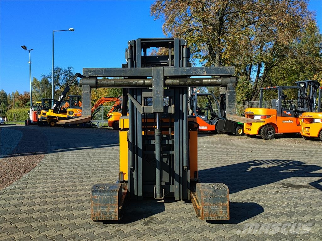 Still UFS250 DTFVRF900 Šakiniai krautuvai su privažiavimu iš visų keturių pusių