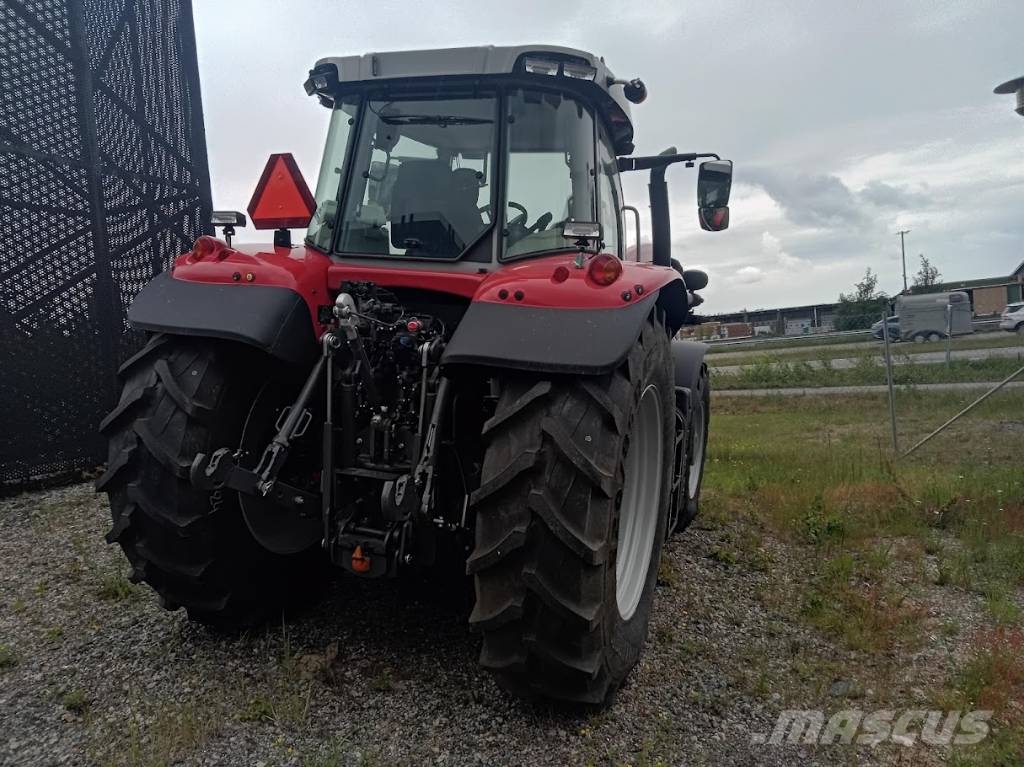 Massey Ferguson 7S.180 Dyna-6 Efficient Traktoren