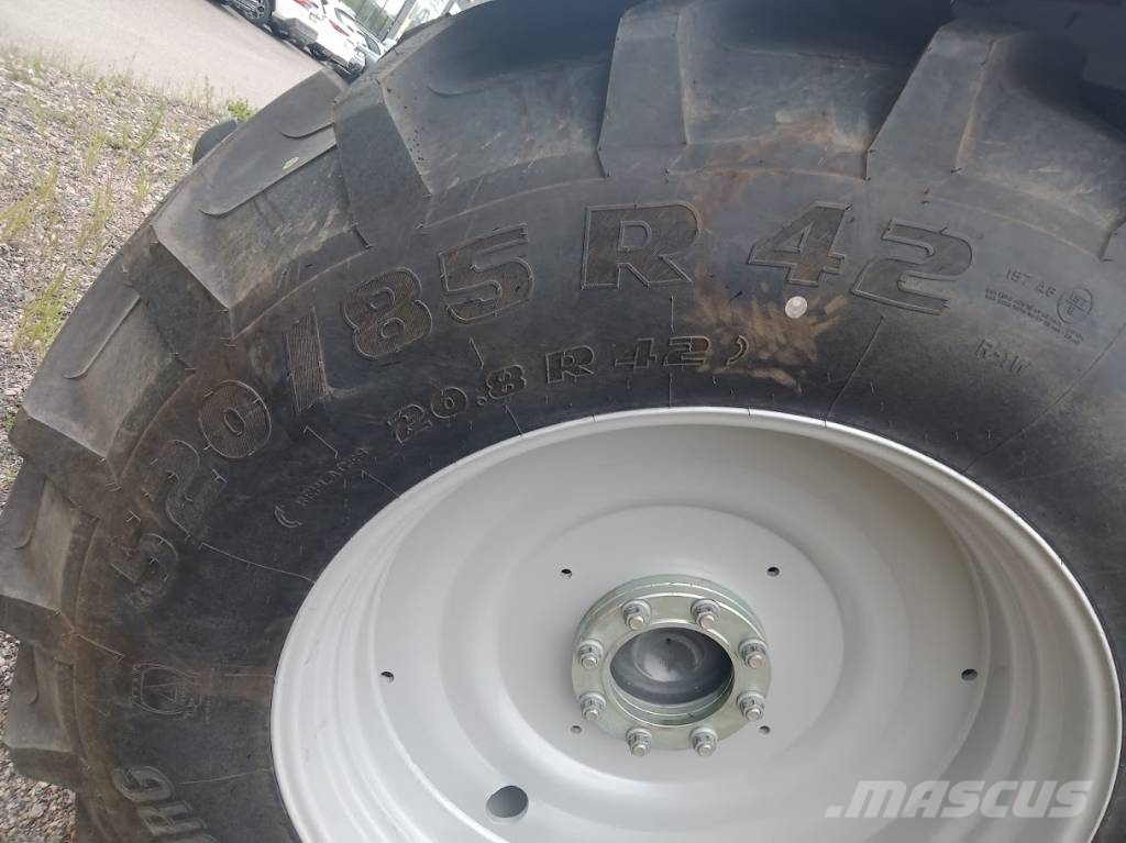 Massey Ferguson 7S.180 Dyna-6 Efficient Traktoren