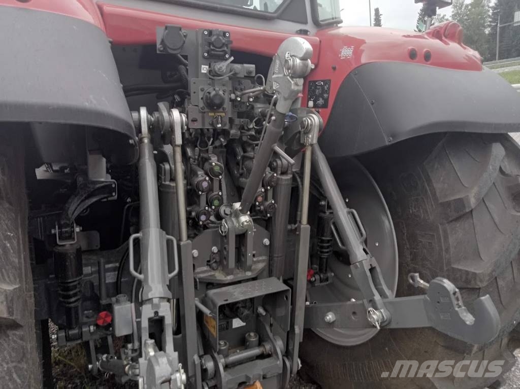 Massey Ferguson 7S.180 Dyna-6 Efficient Traktoren