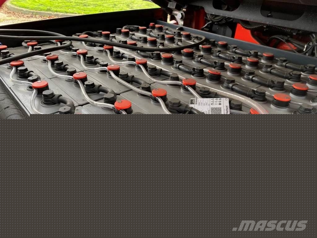 Linde E35L-01 شاحنات ذات رافعات شوكية تعمل بالكهرباء
