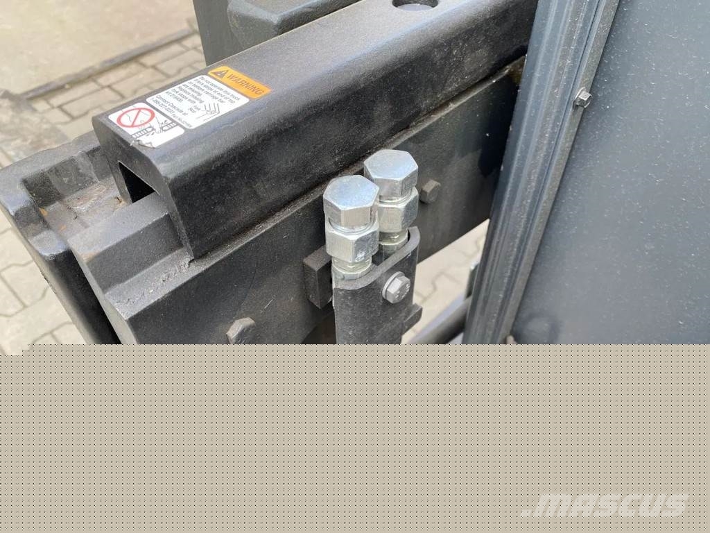 Linde E35L-01 شاحنات ذات رافعات شوكية تعمل بالكهرباء