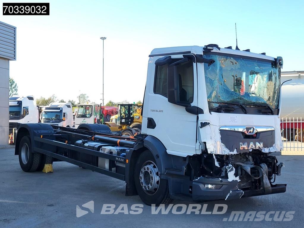 MAN TGM 18.320 4X2 18tonner Damaged truck chassis Auto Kamioni-šasije