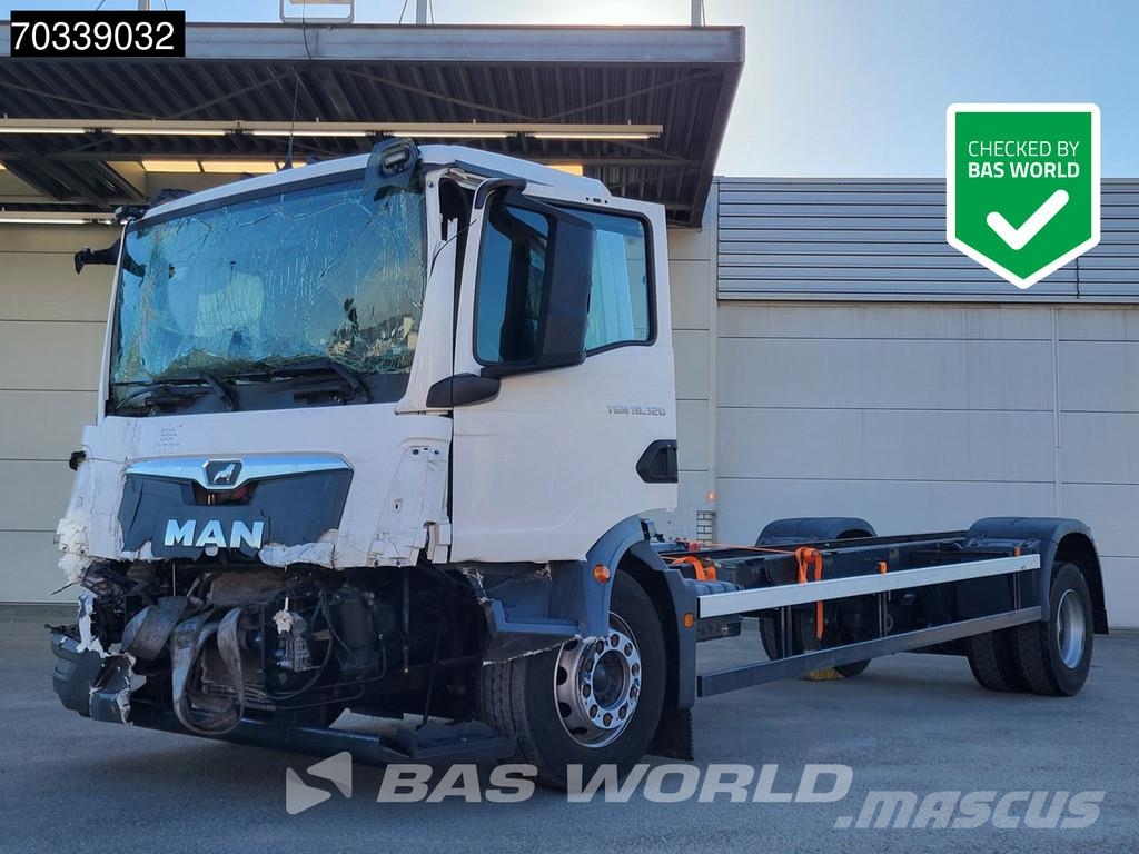 MAN TGM 18.320 4X2 18tonner Damaged truck chassis Auto Kamioni-šasije