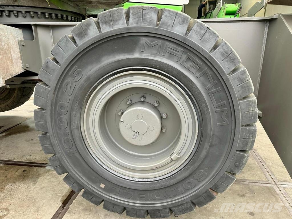 Sennebogen 830M E HD Avfalls / industri hantering